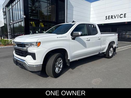 Summit White 2023 Chevrolet Silverado 1500 LT