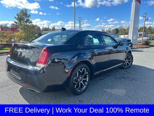 2017 Chrysler 300 S