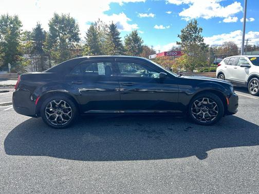 2017 Chrysler 300 S