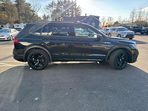 2024 Volkswagen Tiguan 2.0T SE R-Line Black 4MOTION