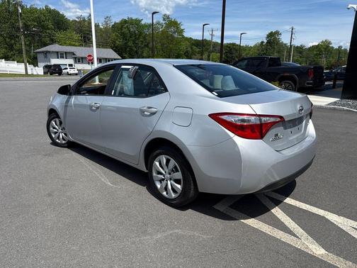Classic Silver Metallic 2016 Toyota Corolla LE