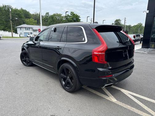 Onyx Black Metallic 2017 Volvo XC90 T6 R-Design