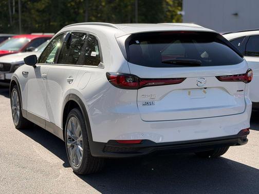 Rhodium White Premium 2026 Mazda CX-90 3.3 Turbo Preferred