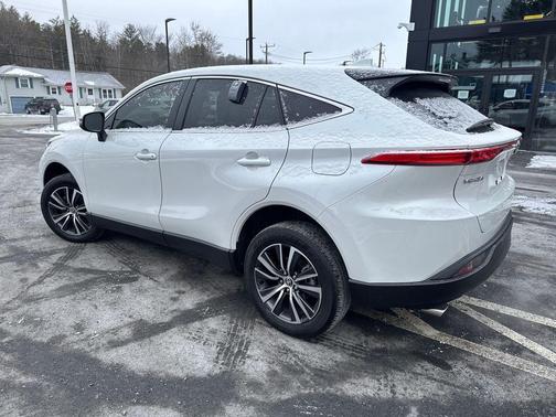 2024 Toyota Venza LE