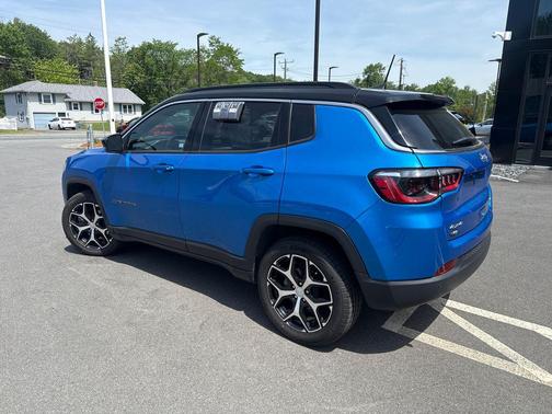 Hydro Blue Pearlcoat 2024 Jeep Compass Limited