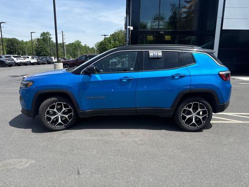 Hydro Blue Pearlcoat 2024 Jeep Compass Limited