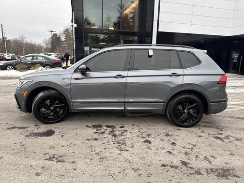 2024 Volkswagen Tiguan 2.0T SE R-Line Black 4MOTION