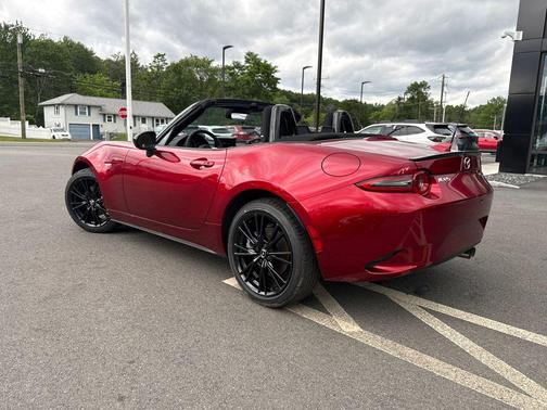 Soul Red Crystal Metallic 2026 Mazda MX-5 Miata Club
