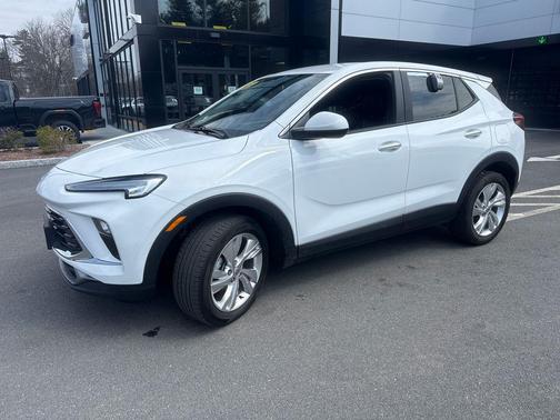 Summit White 2025 Buick Encore GX Preferred