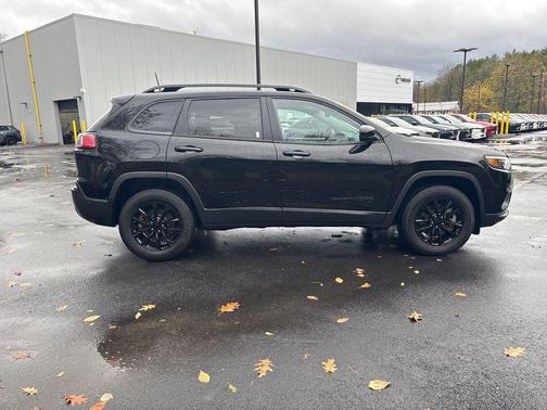 2023 Jeep Cherokee Altitude
