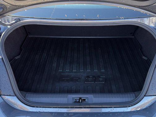 Pavement 2024 Toyota GR86 Base