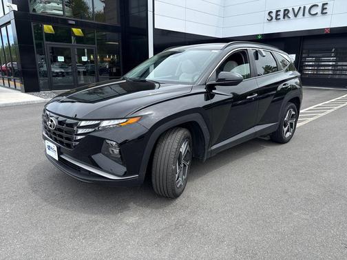 Black Pearl 2024 Hyundai TUCSON SEL