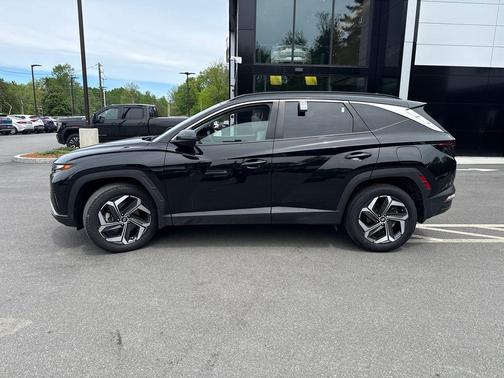 Black Pearl 2024 Hyundai TUCSON SEL