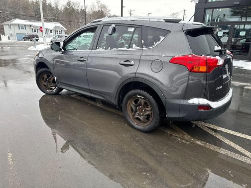 2014 Toyota RAV4 LE
