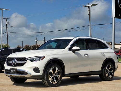 2025 Mercedes-Benz GLC 350e Base