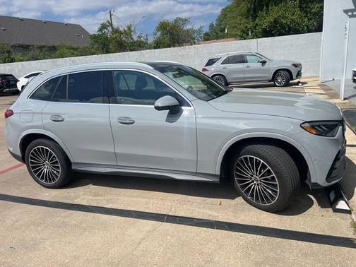 2026 Mercedes-Benz GLC 300 