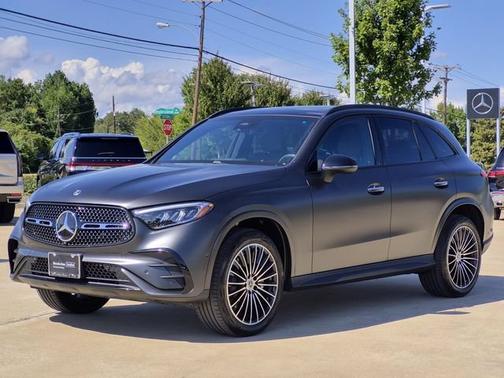 MANUFAKTUR exclusive graphite grey magno 2026 Mercedes-Benz GLC 300 4MATIC