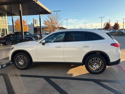 2025 Mercedes-Benz GLC 300 Base