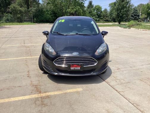 Black 2014 Ford Fiesta SE