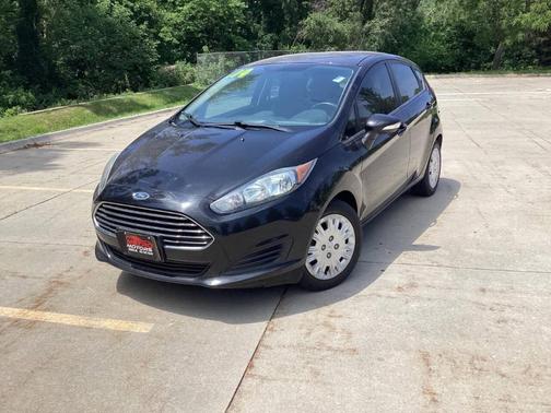 Black 2014 Ford Fiesta SE