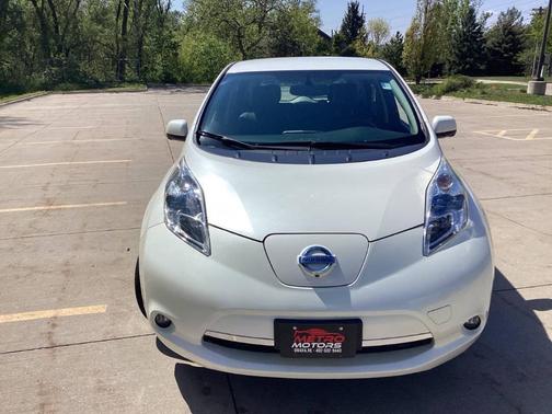 Glacier Pearl 2014 Nissan Leaf SL