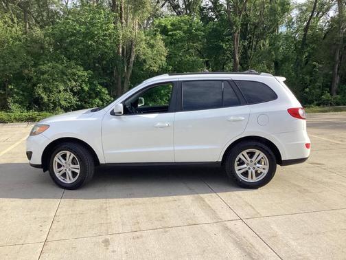 Frost White Pearl 2011 Hyundai SANTA FE SE