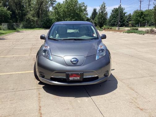 Gun Metallic 2016 Nissan Leaf SV