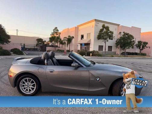 Gold 2005 BMW Z4 2.5i Roadster
