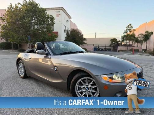 Gold 2005 BMW Z4 2.5i Roadster