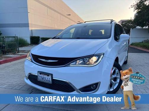 2017 Chrysler Pacifica Touring-L