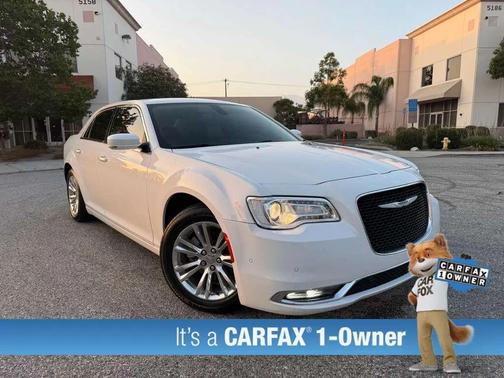 Bright White Clearcoat 2021 Chrysler 300 Touring
