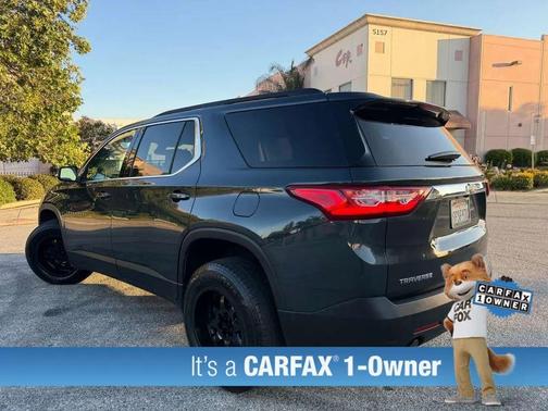 Graphite Metallic 2020 Chevrolet Traverse LT Cloth