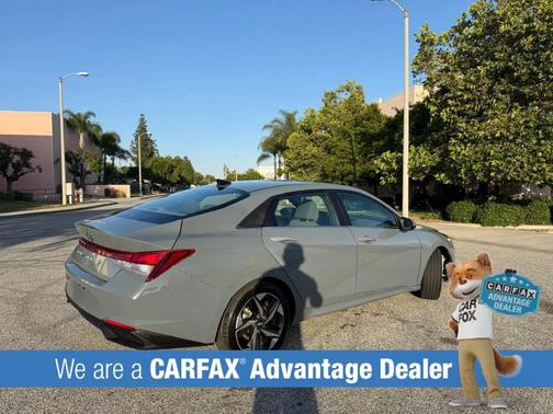 Electric Shadow 2022 Hyundai ELANTRA SEL