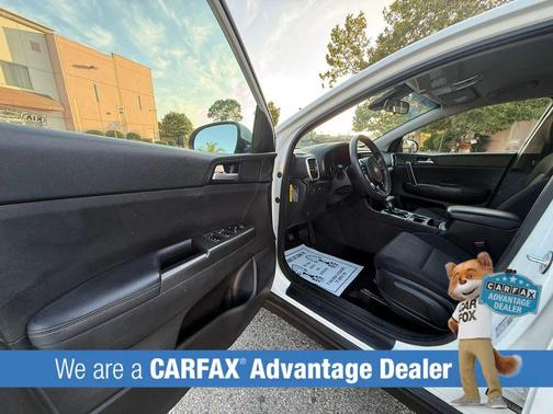 Clear White 2020 Kia Sportage LX