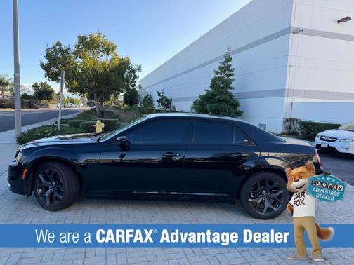 2023 Chrysler 300 Touring