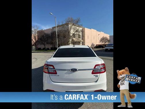 White 2018 Ford Taurus SEL