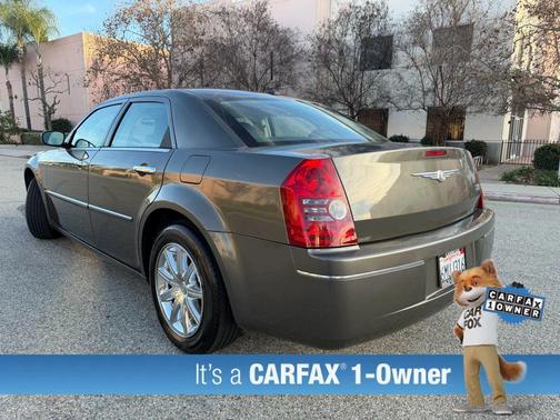 2010 Chrysler 300 Touring/Signature/Executive Series