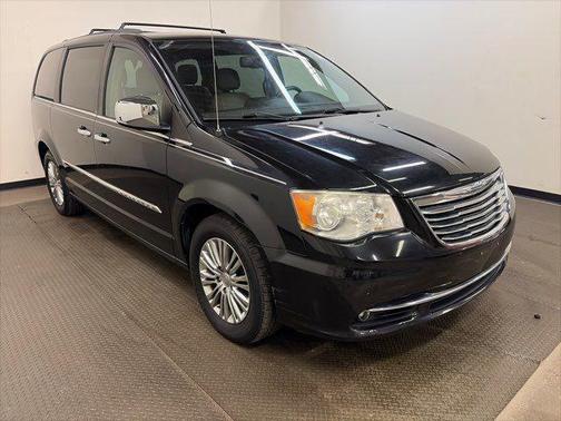 2013 Chrysler Town & Country Touring-L