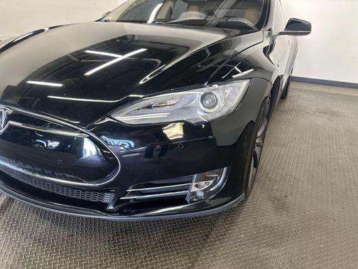 2014 Tesla Model S 85