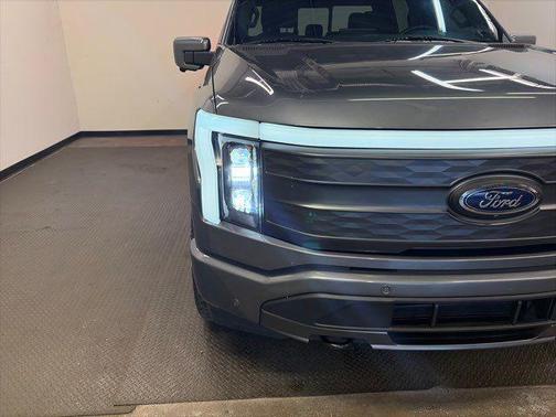 2022 Ford F-150 Lightning LARIAT