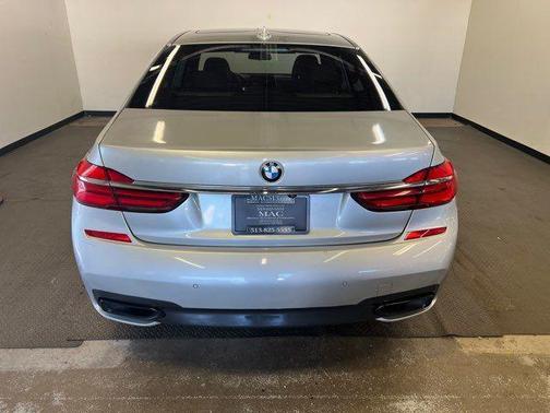 2017 BMW 740 740i
