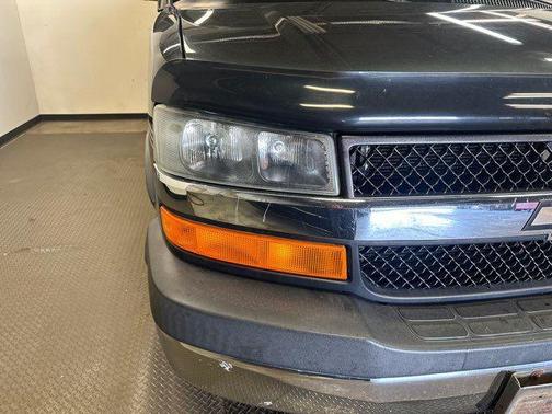2003 Chevrolet Express 1500 Base