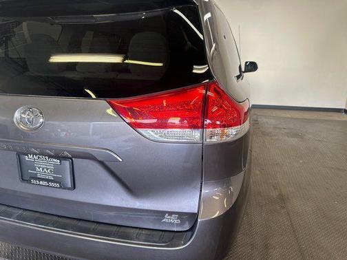 2013 Toyota Sienna LE