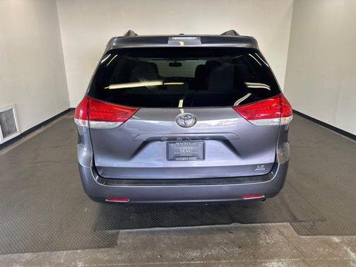 2013 Toyota Sienna LE