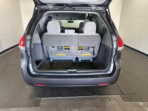 2013 Toyota Sienna LE