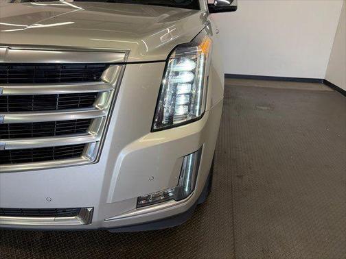 2015 Cadillac Escalade Luxury