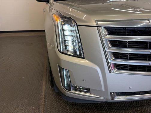 2015 Cadillac Escalade Luxury