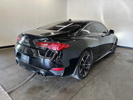2017 INFINITI Q60 2.0t Premium