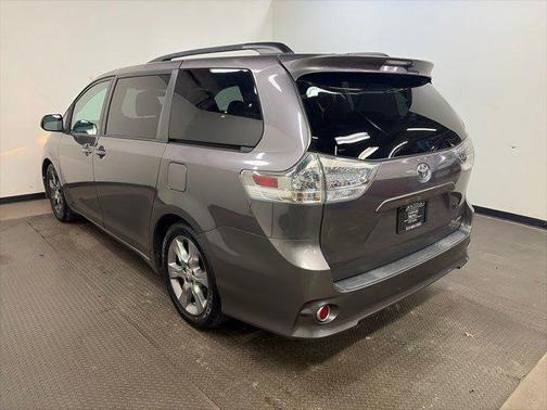 2011 Toyota Sienna SE