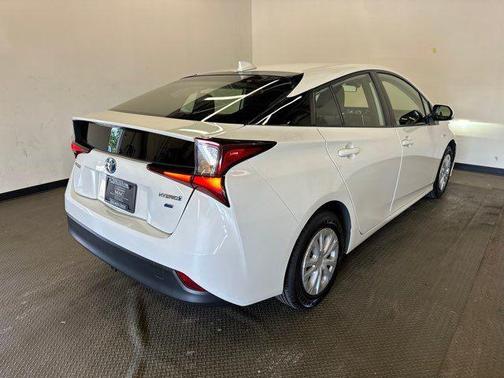 2020 Toyota Prius L